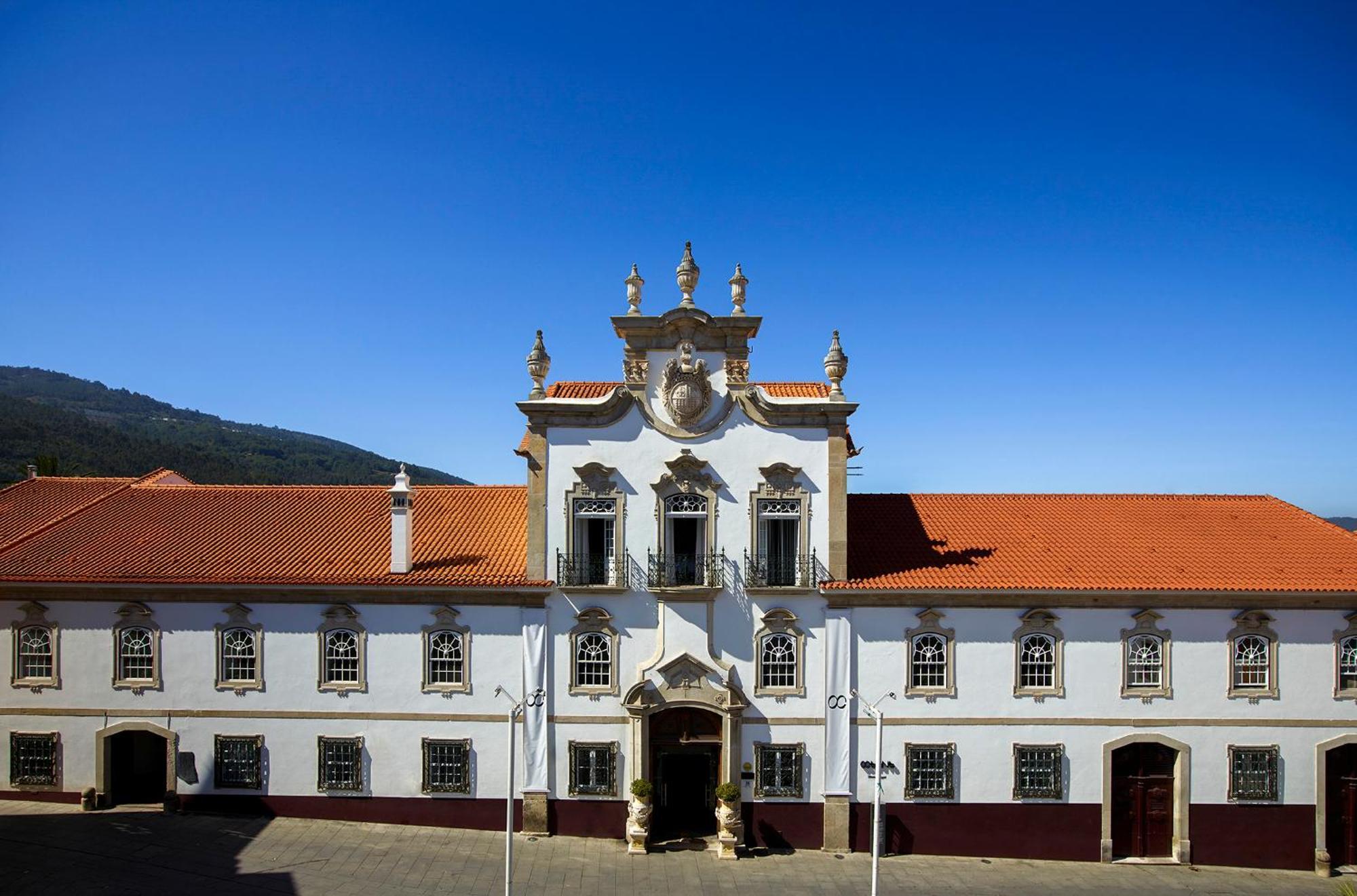 Octant Lousa Hotel Exterior photo